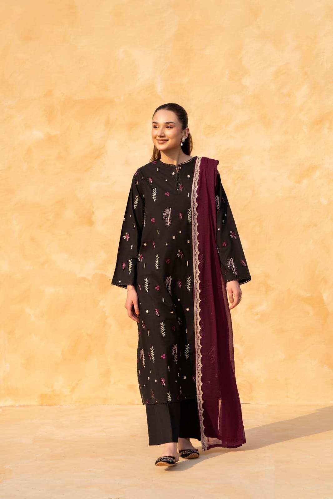 3-Piece Diana Embroidered 9mm Work