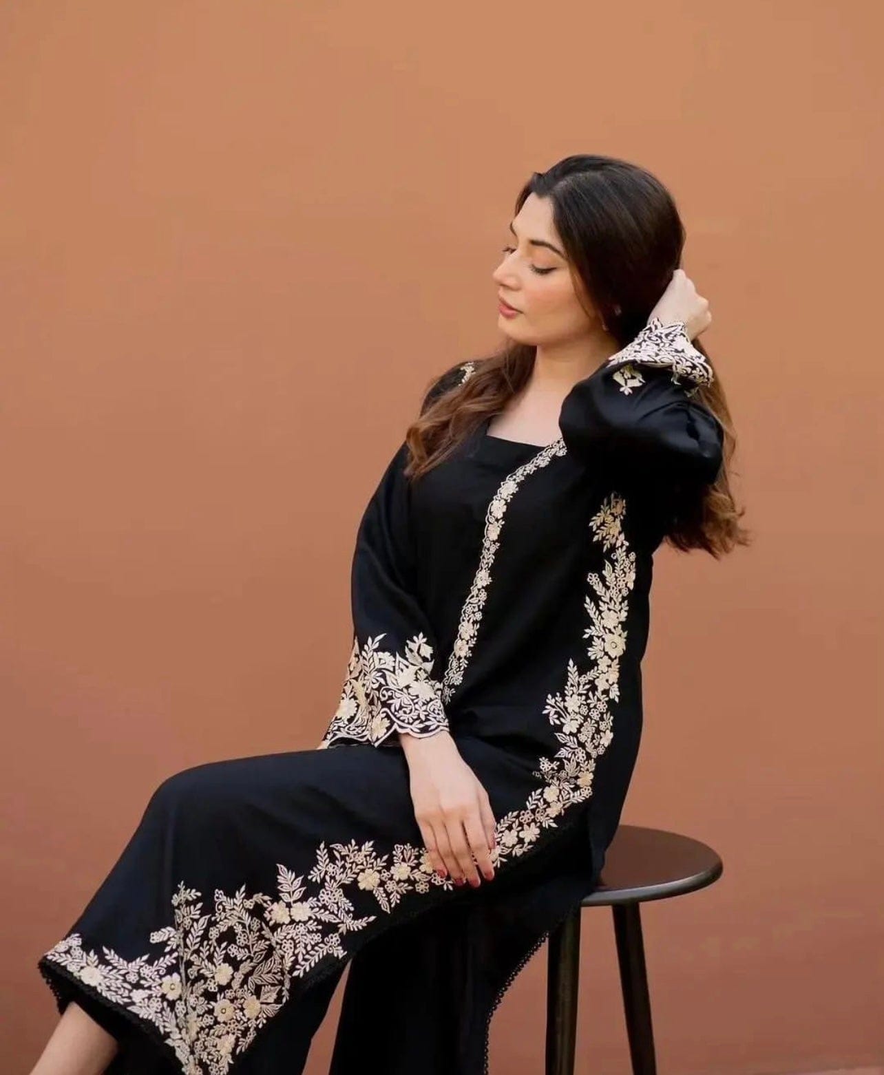 Embroidered Lawn Stitched 2-Piece Suit 9mm Work